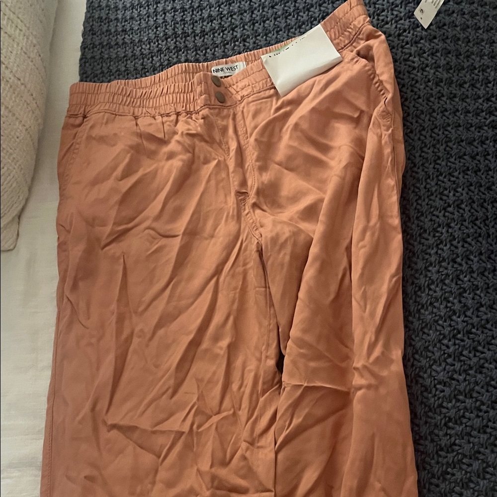 Salmon color Nine West pull on jogger